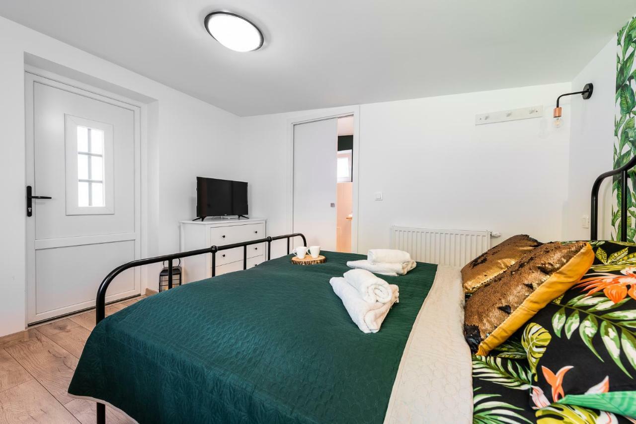 Lu Apartments Oświęcim  Eksteriør billede